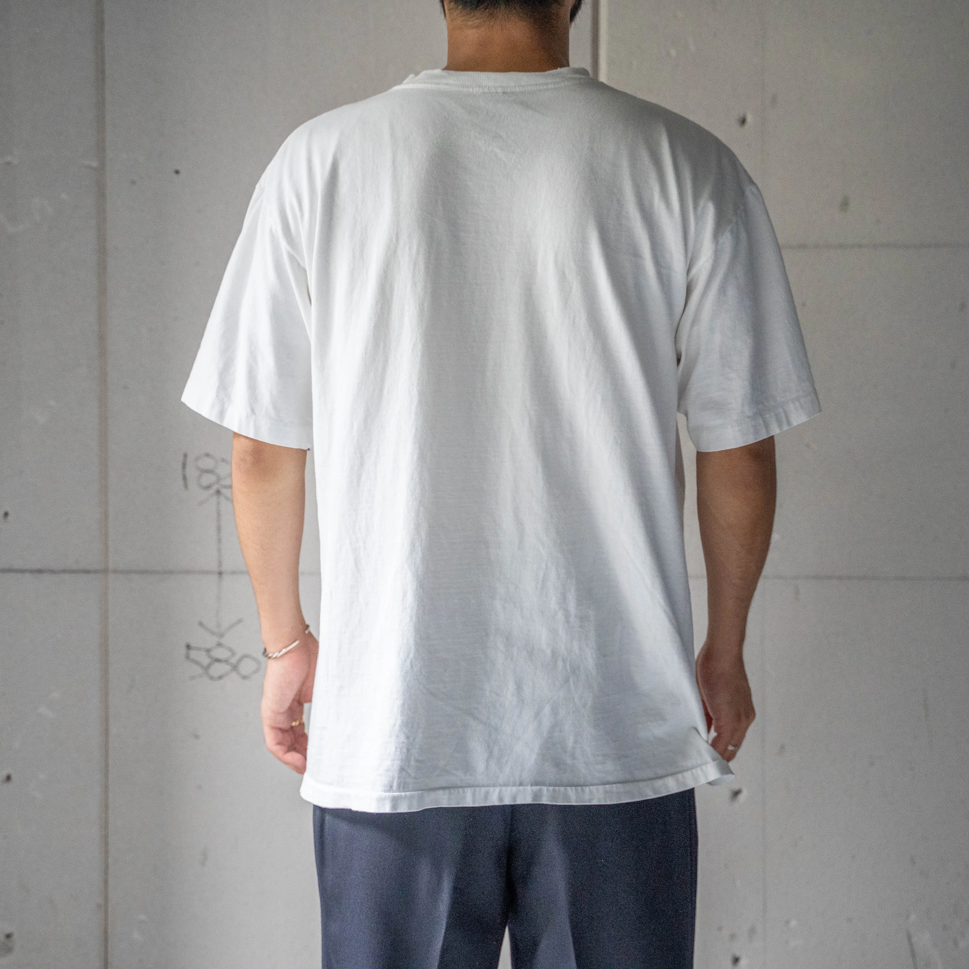 1980s white color graffic print T-shirt 'made in USA' -single stitch-