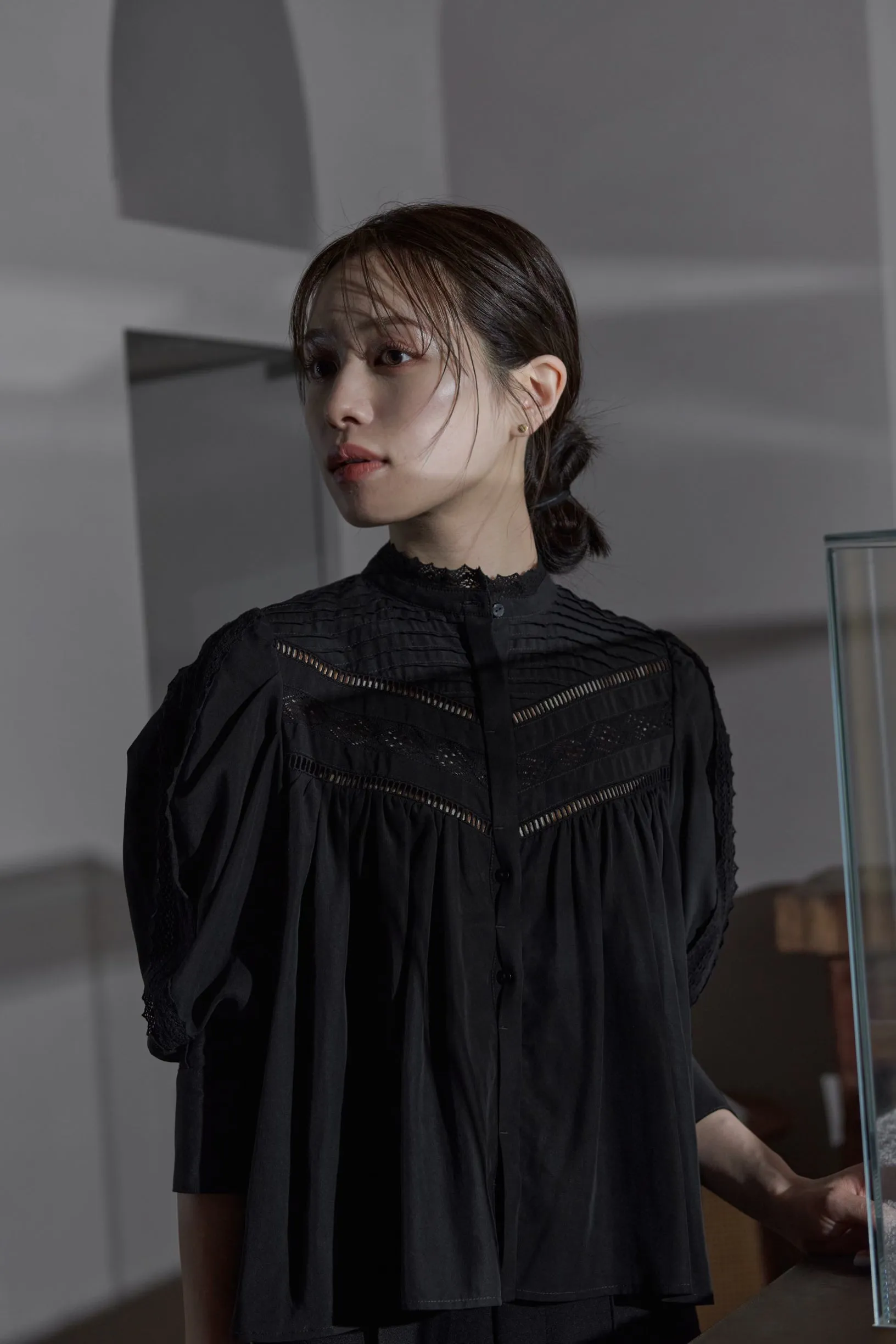 Drape sleeve lace blouse
