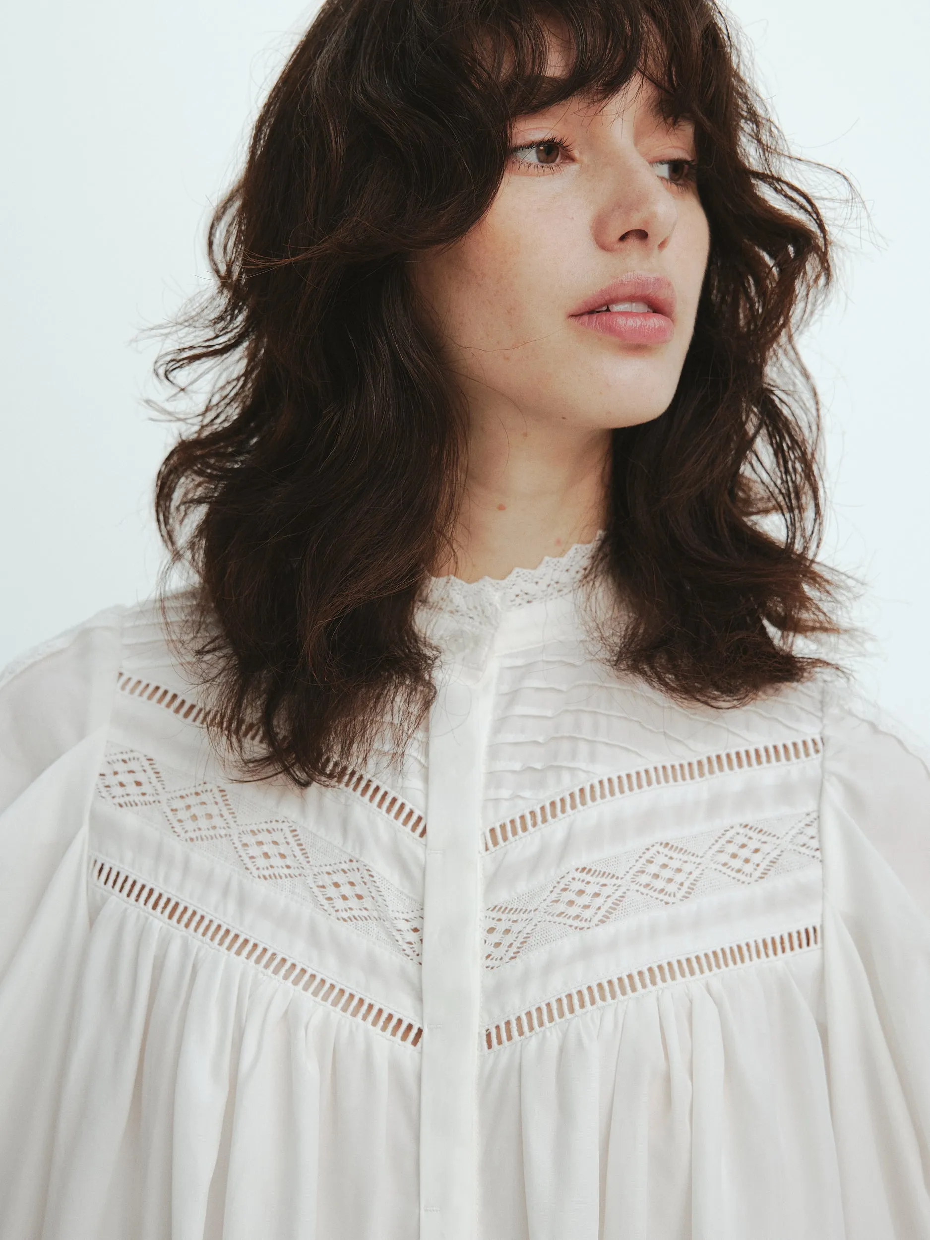 Drape sleeve lace blouse