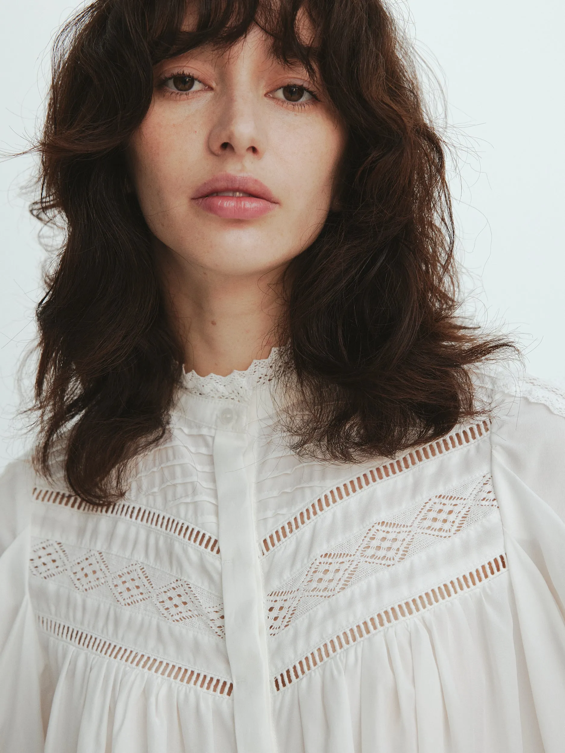 Drape sleeve lace blouse