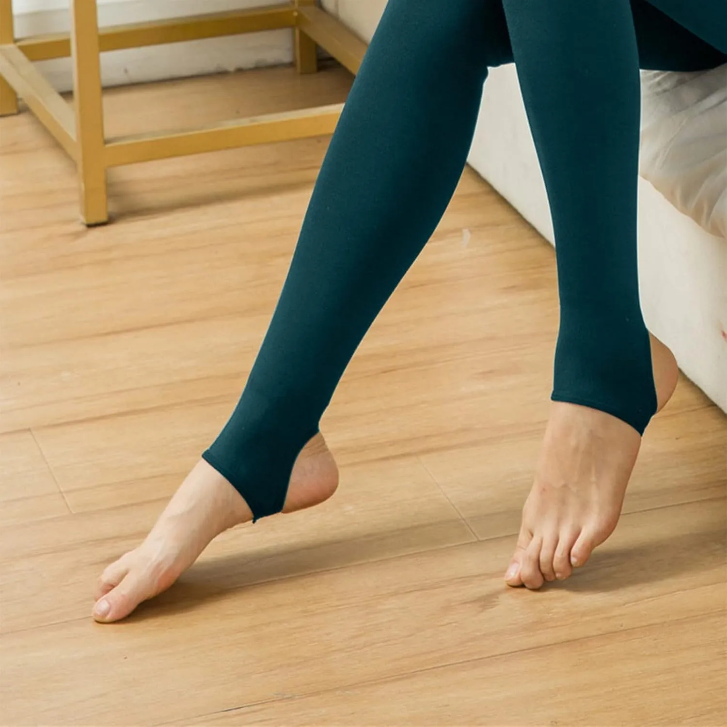 Fleece Lined Leggings Women High Waisted Stirrup Warm Gym Workout Leggings Soft Thermal Tights Athletic Yoga Pants