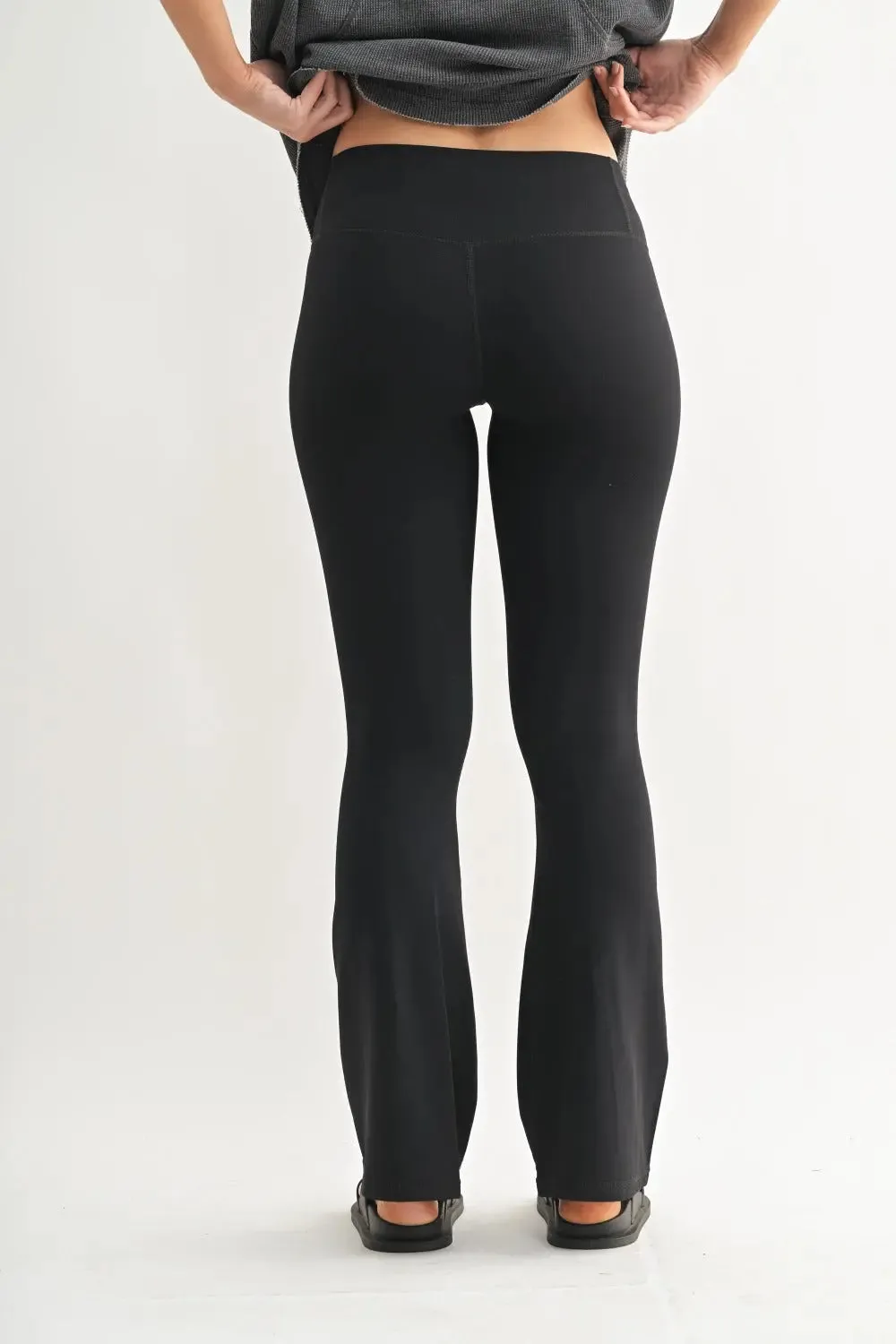 Mono B Flared Fleece Leggings – Warm, Sculpting & Ultra-Flattering