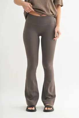 Mono B Flared Fleece Leggings – Warm, Sculpting & Ultra-Flattering
