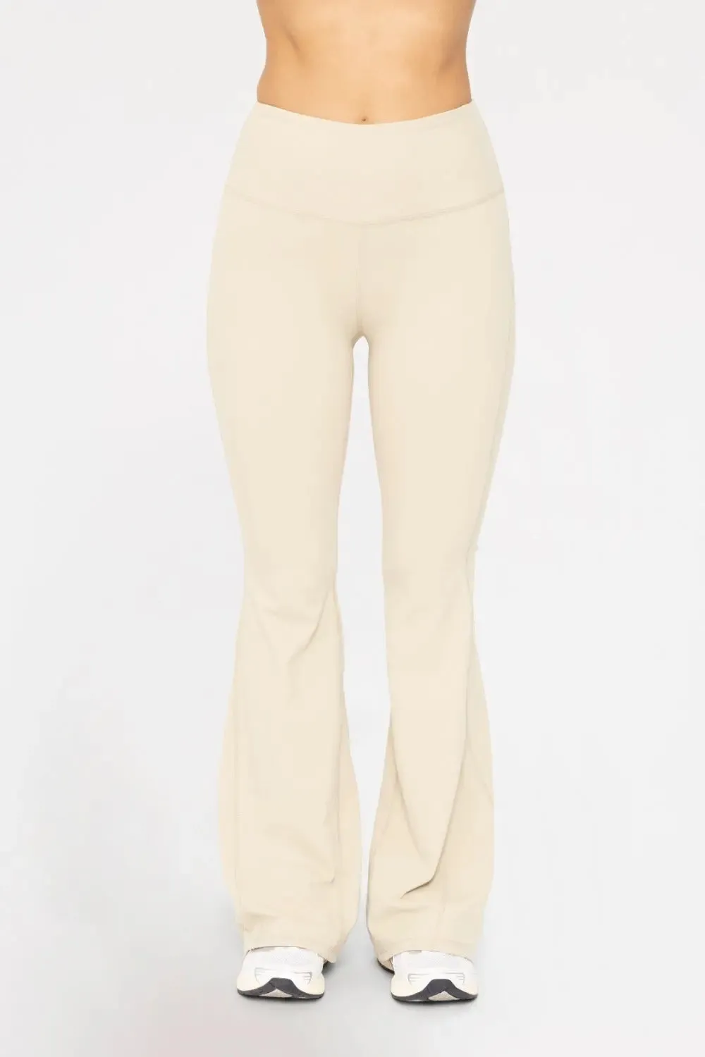 Mono B High-Waisted Flare Leggings – Sculpting, Stretchy & Ultra-Flattering