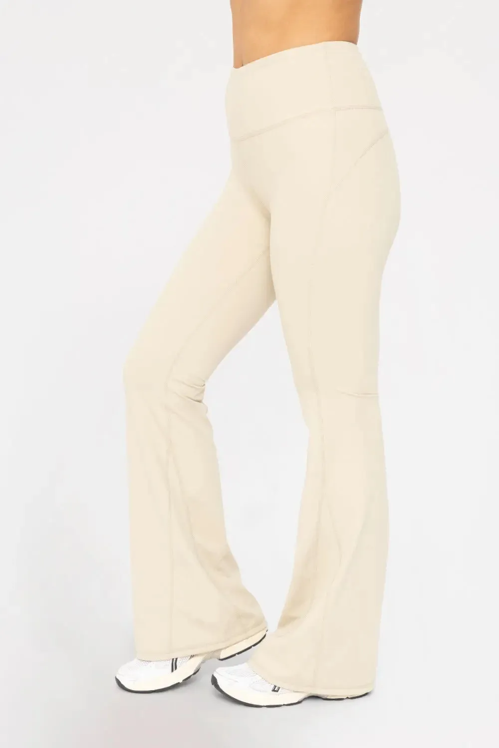 Mono B High-Waisted Flare Leggings – Sculpting, Stretchy & Ultra-Flattering